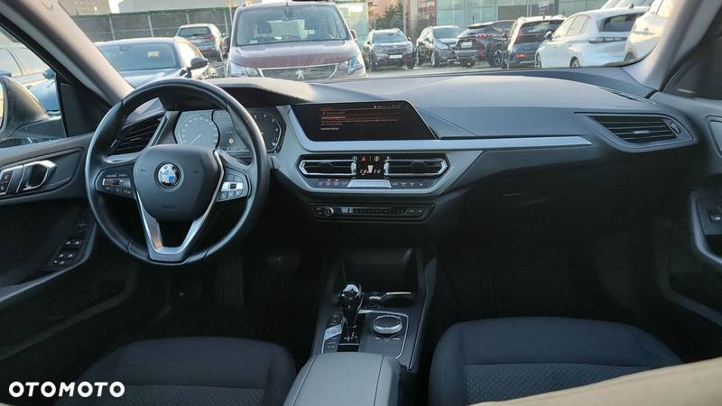 BMW Seria 2 218i - 7