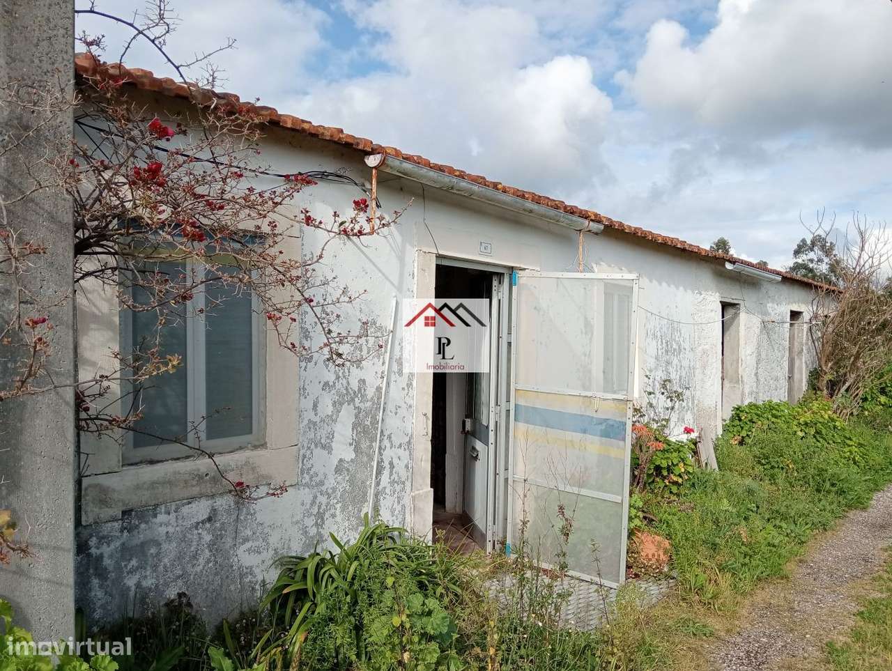 Moradia Térrea T1+1 para reconstrução no Meco em Montemor -o Velho-10