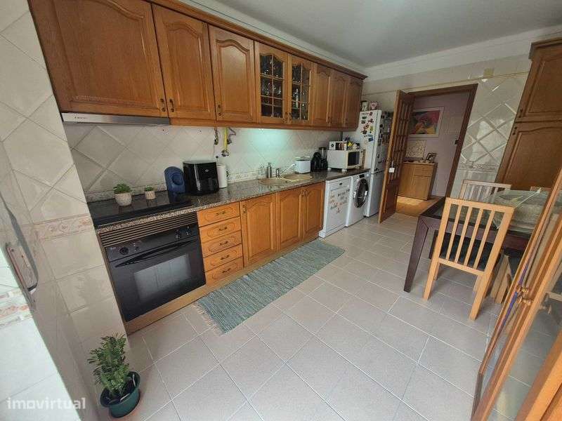 T2 com varandas em Vale do Cobro - Grande imagem: 4/12