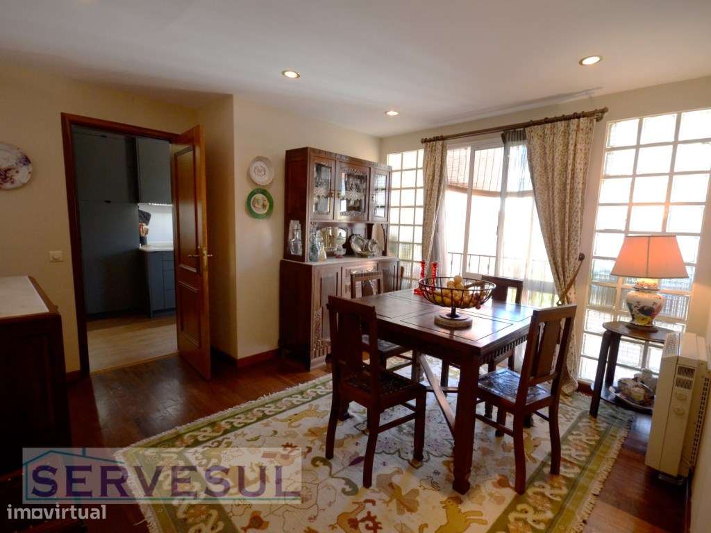 Excelente Oportunidade de Investimento! 1º Andar Duplex de uma Casa... - Grande imagem: 4/36