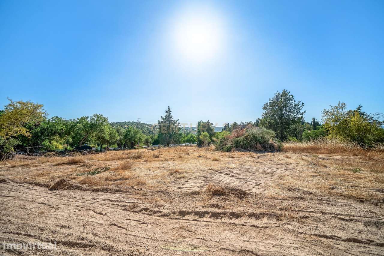 Terreno urbanizável de 6.440 m² em Paderne – Elevado potencial de dese-10