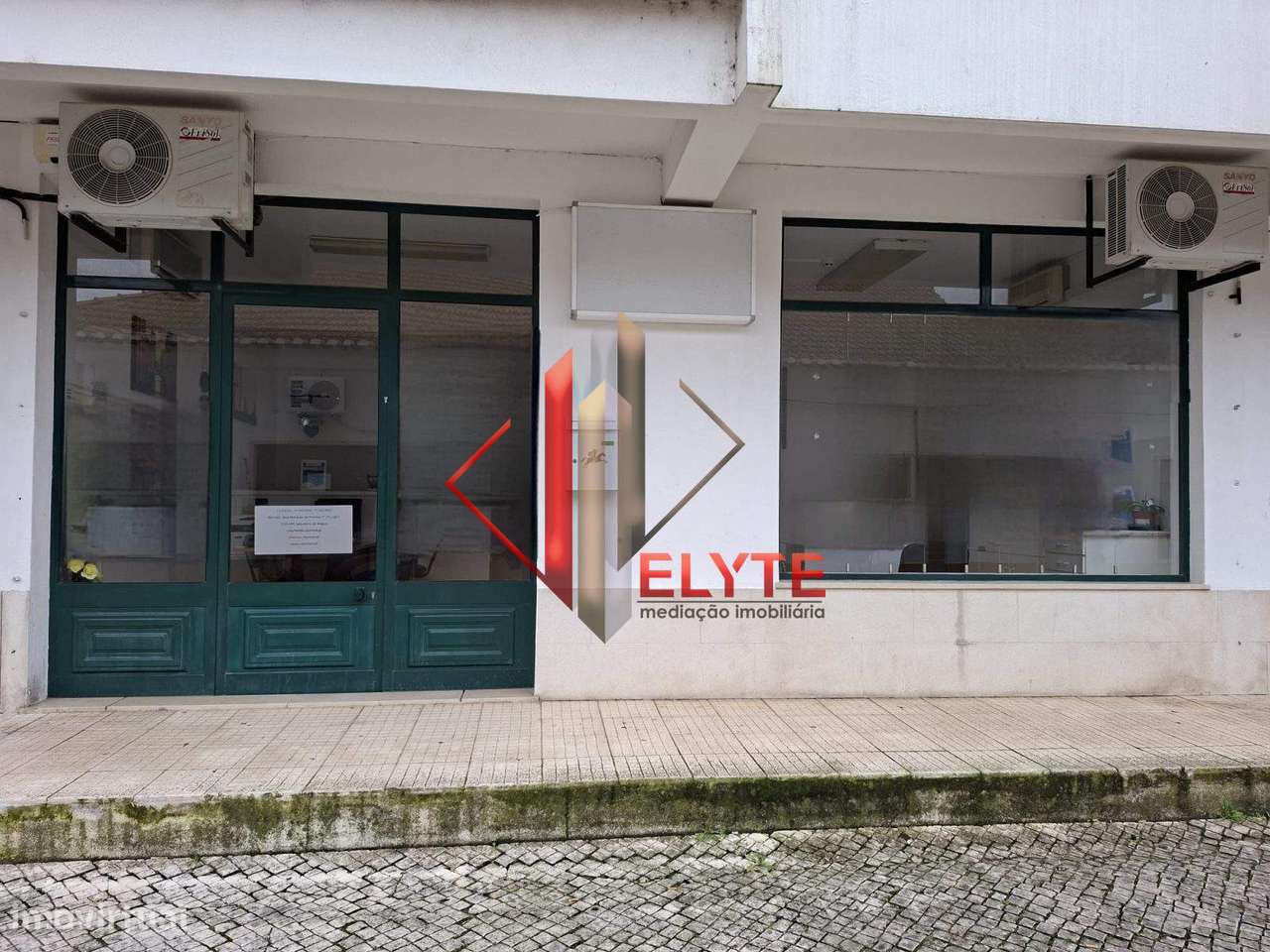 Loja no centro de Salvaterra de Magos-13