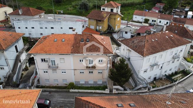 Apartamento T3 com terraço e arrumos em Eiras.-13