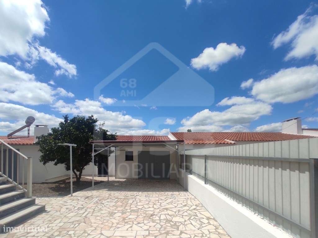 Moradia à Venda em Coruche - Valor Negociável-26