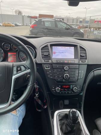 Opel Insignia 2.0 CDTI - 12