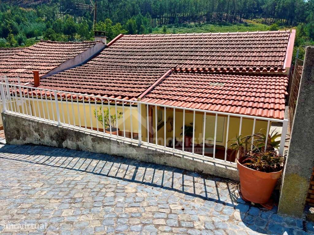 Moradia T1 pronta a habitar em Castanheira de Pera-43
