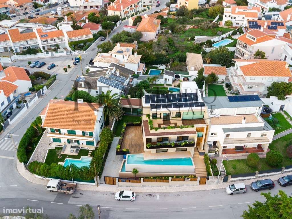 Moradia T5 com acabamentos de luxo e vista panorâmicas sobre a Baia...-48