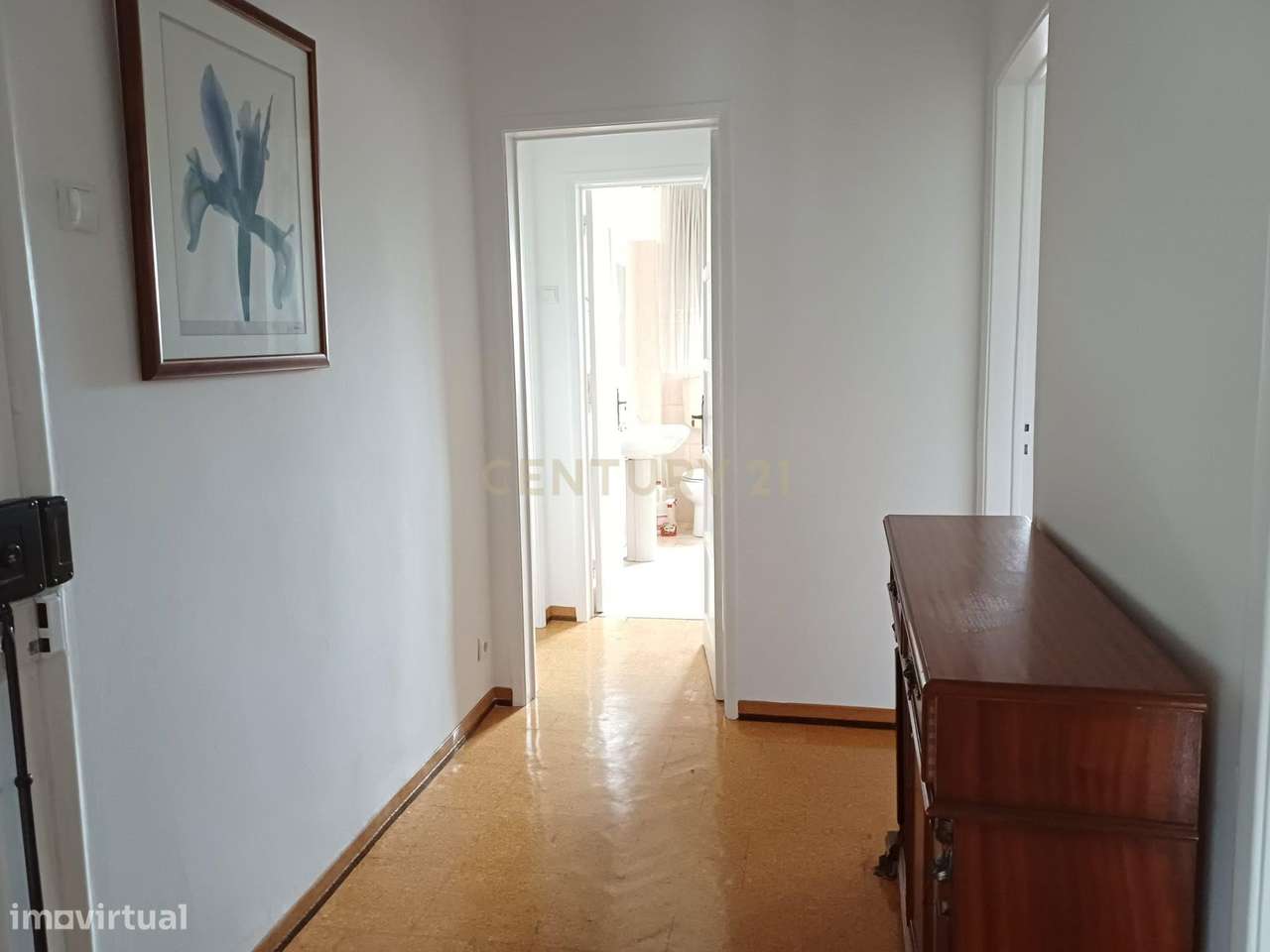 T2 mobilado e equipado para Arrendar na Amadora | Avenida D. Nuno Álva - Grande imagem: 2/15