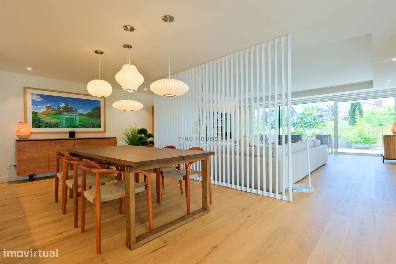 Apartamento T3 em condomínio privado, com terraços e garagem, no Prínc-15