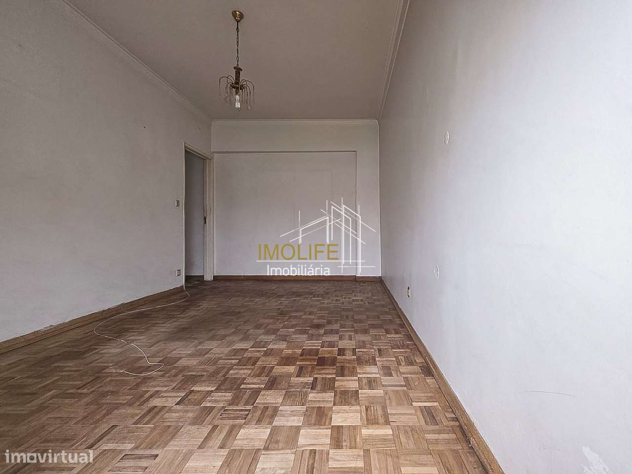 Apartamento T2 com varanda-10