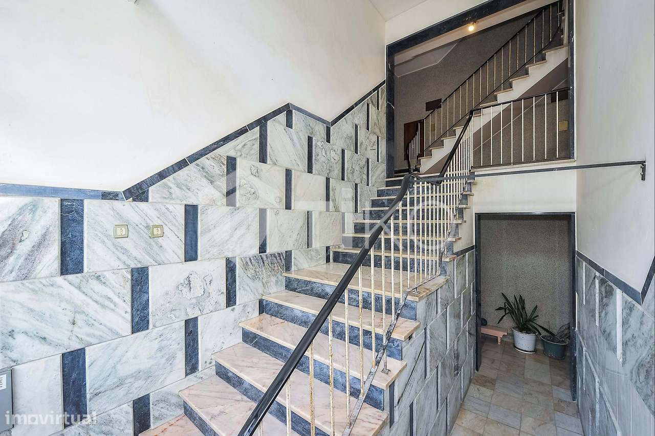 Apartamento T3 renovado no Montalvão, Setúbal-27