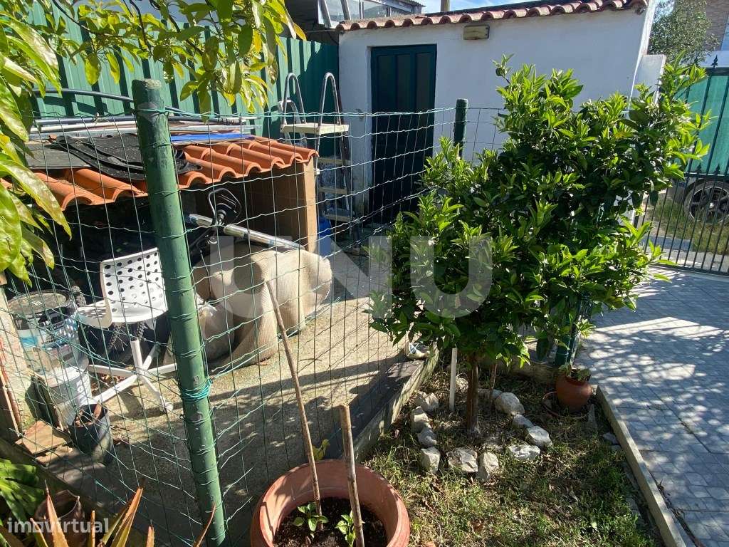 Terreno com duas moradias - Fernão Ferro | 380m²-32