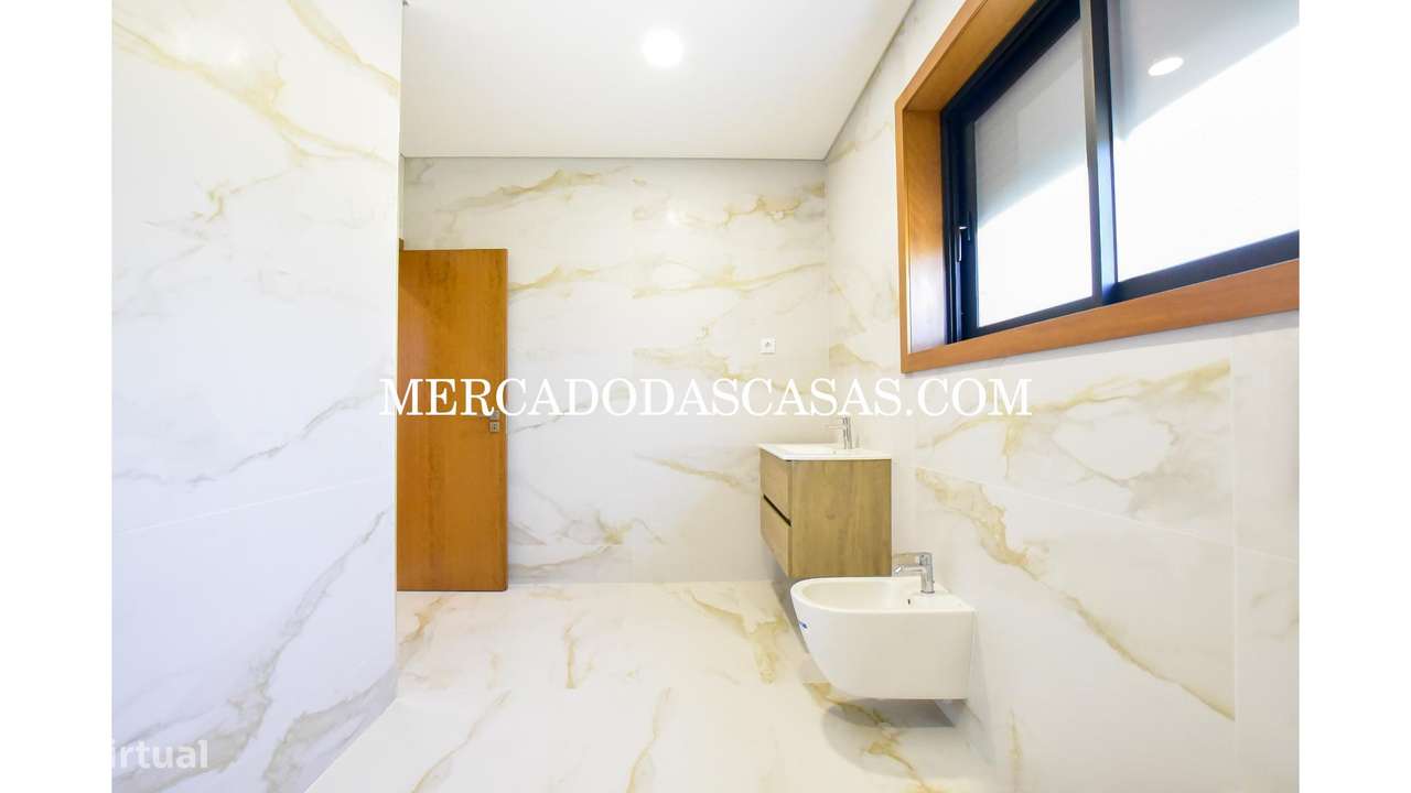 Moradia T3 Nova em S.M.Feira, junto ao castelo-26