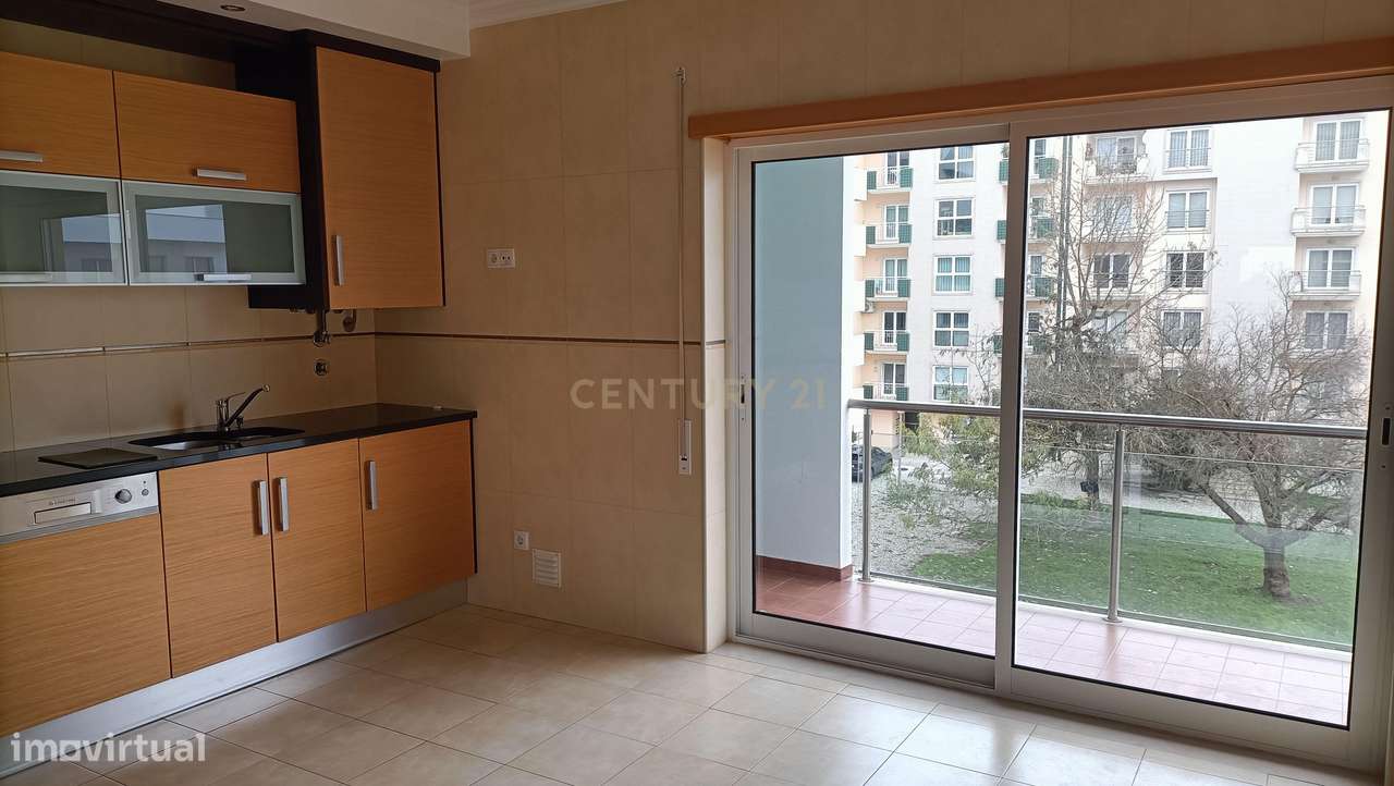 Apartamento T3 para arrendar com garagem e varanda – Caldas da Rainha - Grande imagem: 4/26