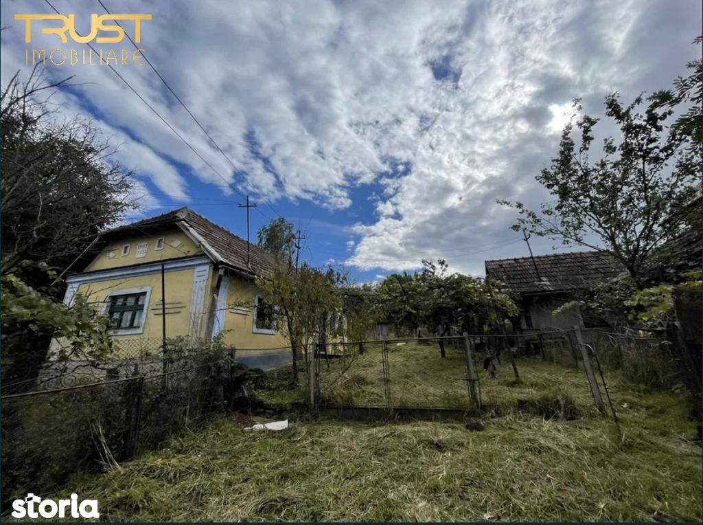 Casa cu teren Sat Chesau, 40 km de Cluj, teren 4000 mp
