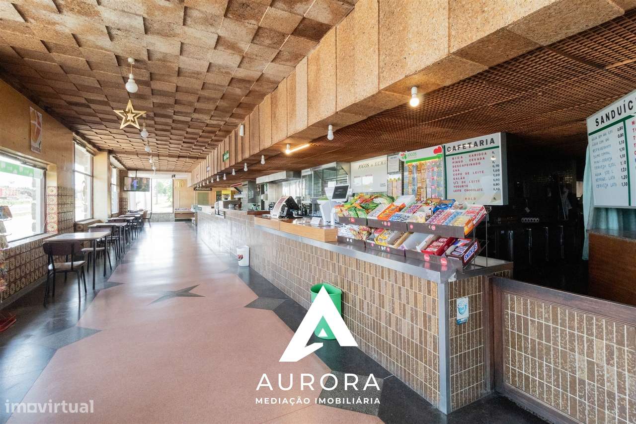 TRESPASSE Restaurante Equipado + Moradia + Terreno 2.000m² | 1.680m² d-10