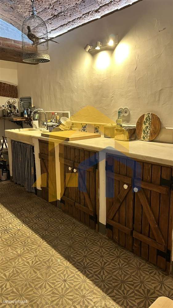 🏡 Moradia Térrea em Banda T2 no Centro de Estremoz-9