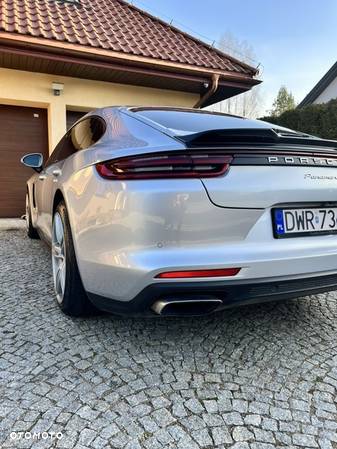 Porsche Panamera 4 - 25