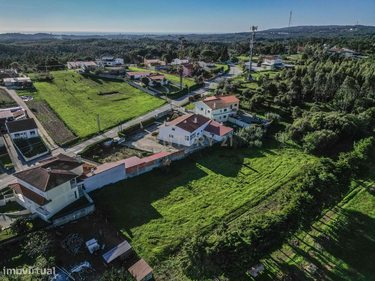 Terreno ideal para construção de Moradia térrea - Grande imagem: 5/14