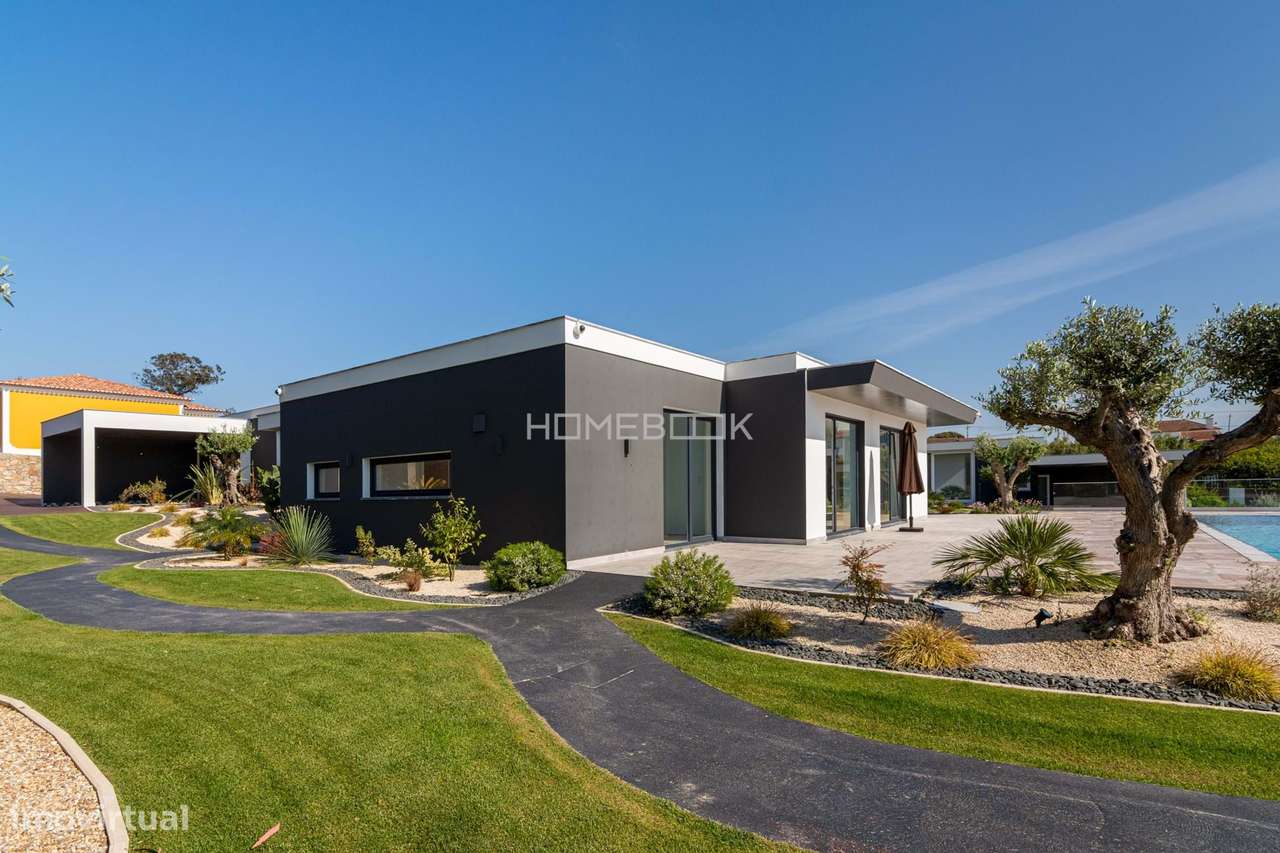 Moradia de Luxo a poucos minutos da Praia - Grande imagem: 2/57