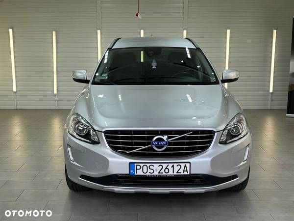 Volvo XC 60 D5 AWD Momentum - 4