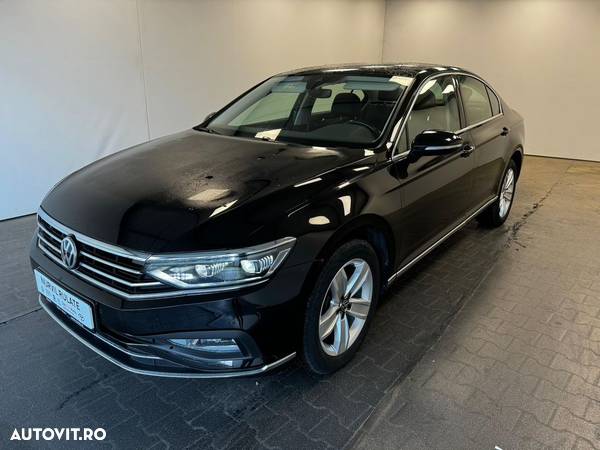 Volkswagen Passat 2.0 TDI DSG Highline - 23