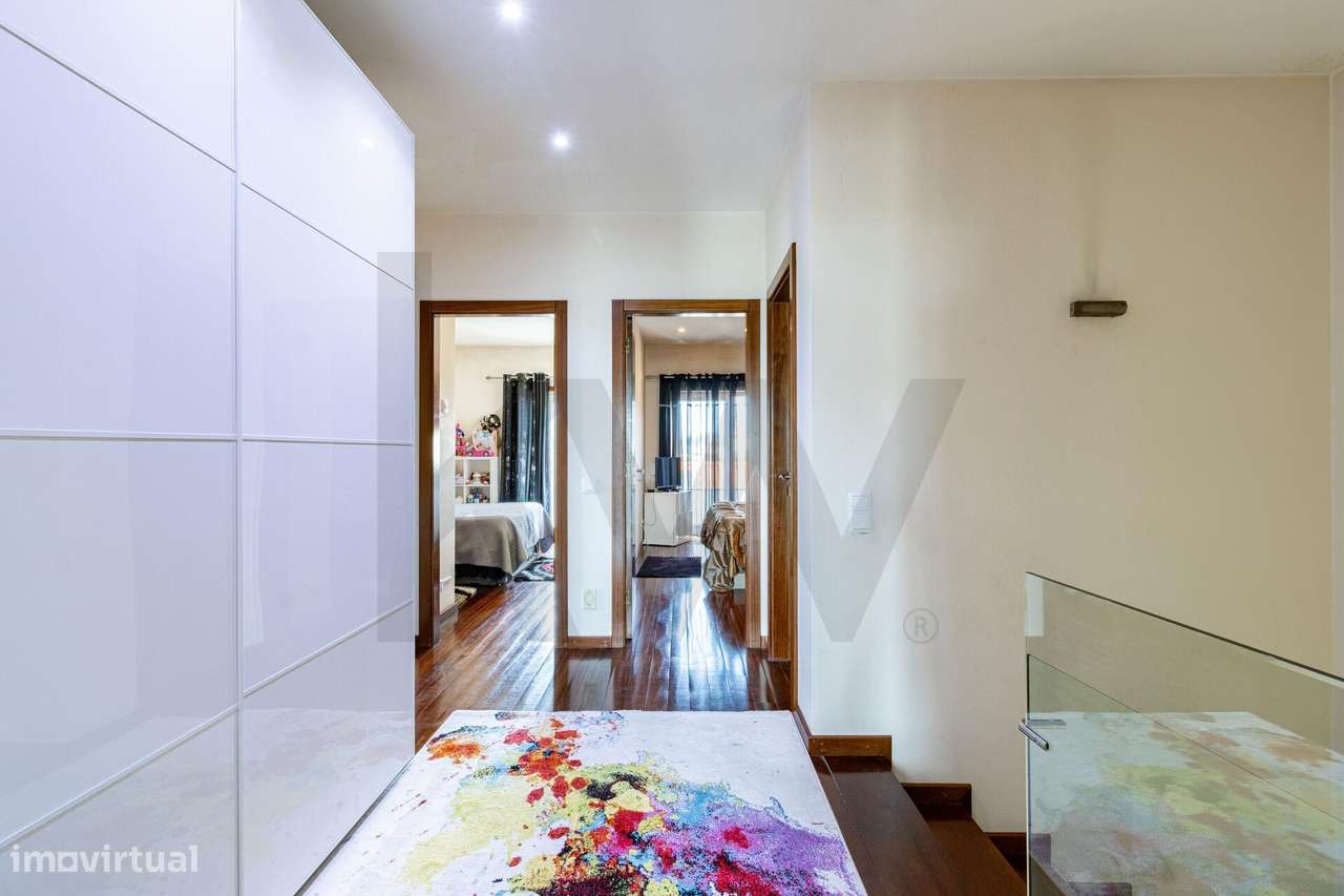 Moradia T3 de 3 Frentes em Sanfins – Santa Maria da Feira-15