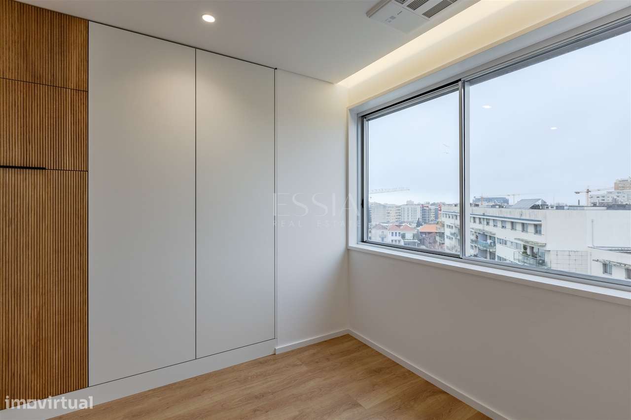 Apartamento T2 no Último Piso com Terraço na Boavista, Porto-21