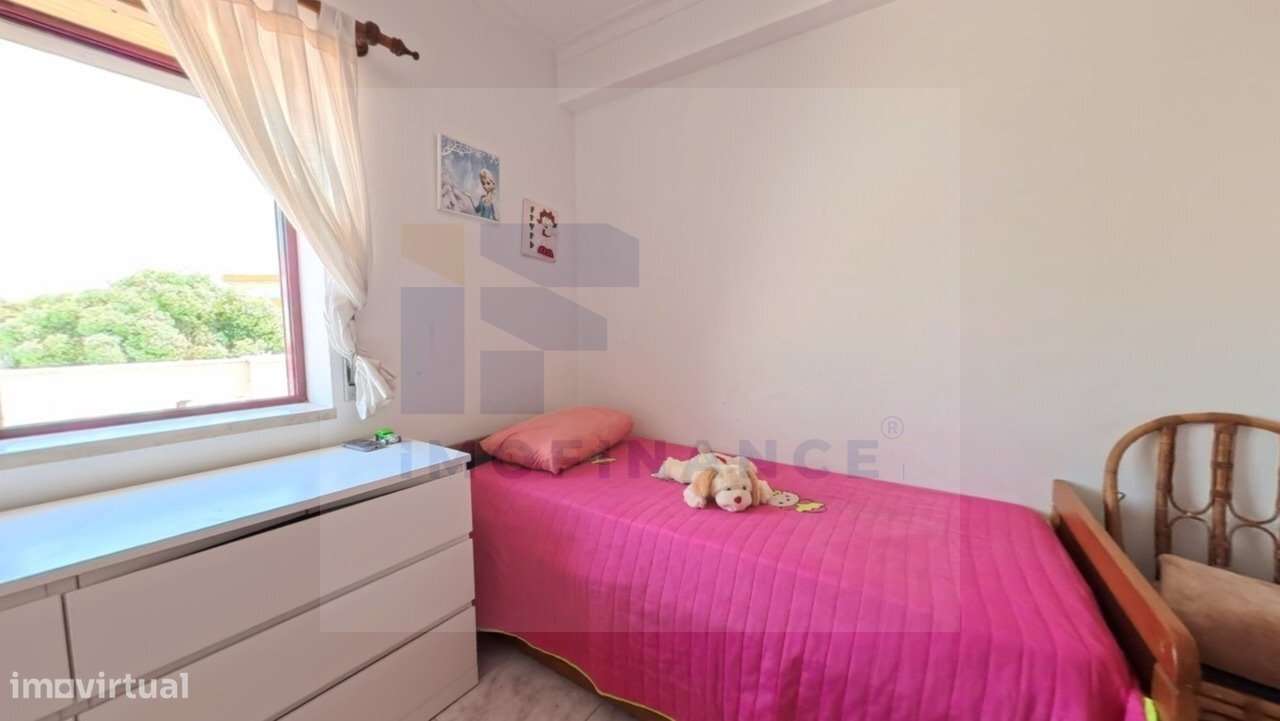 Excelente Apartamento T2, segunda linha de mar-14