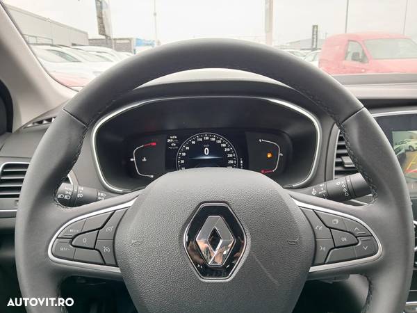 Renault Megane TCe 140 GPF EDC Equilibre - 12