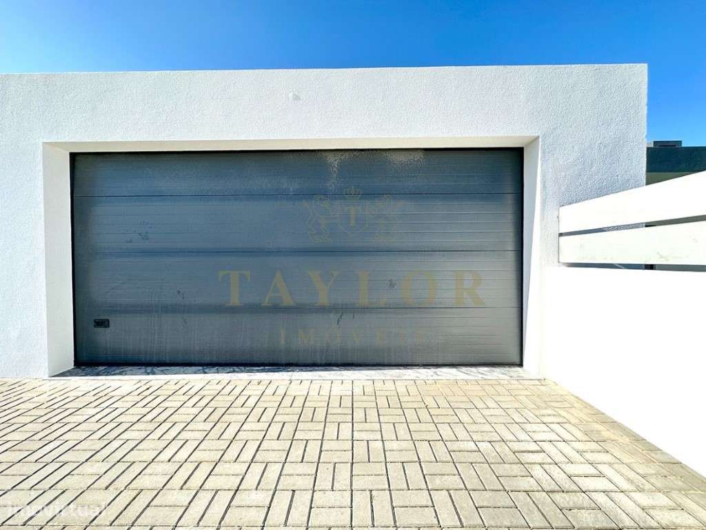 Moradia T4 térrea com 230m2 em condomínio privado, Azeitão-37