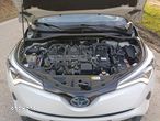 Toyota C-HR Hybrid Style Selection - 17