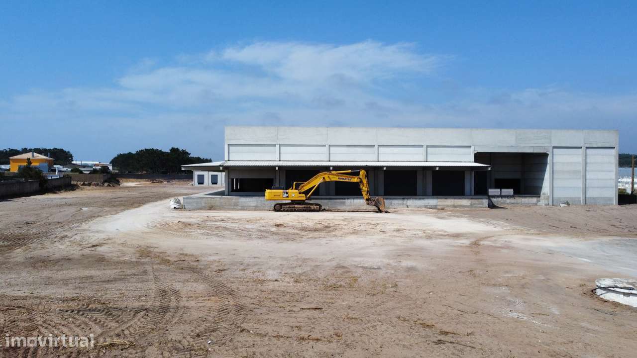 Armazém sito em Brejenjas - Torres Vedras - Grande imagem: 4/30