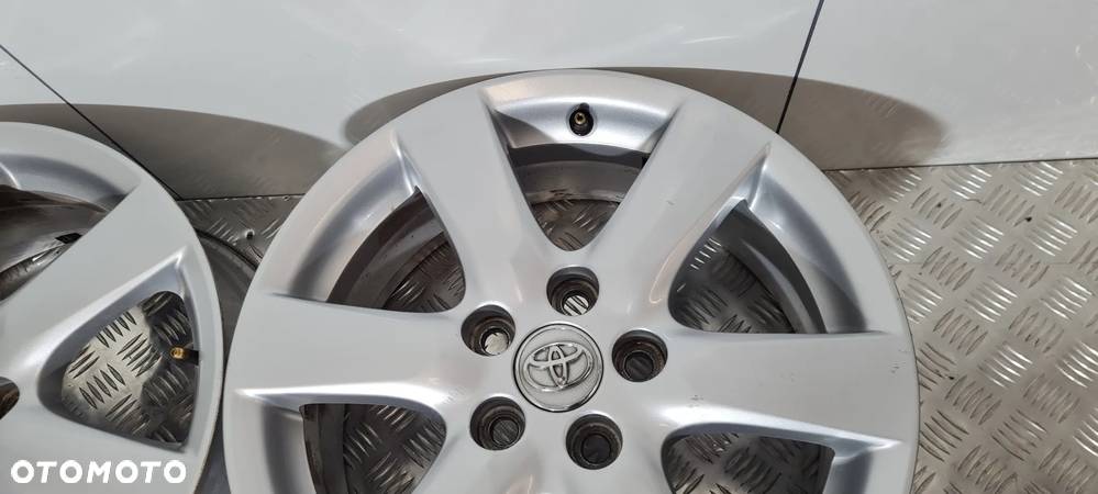 Toyota Rav4 III Felgi Aluminiowe 17 - 5