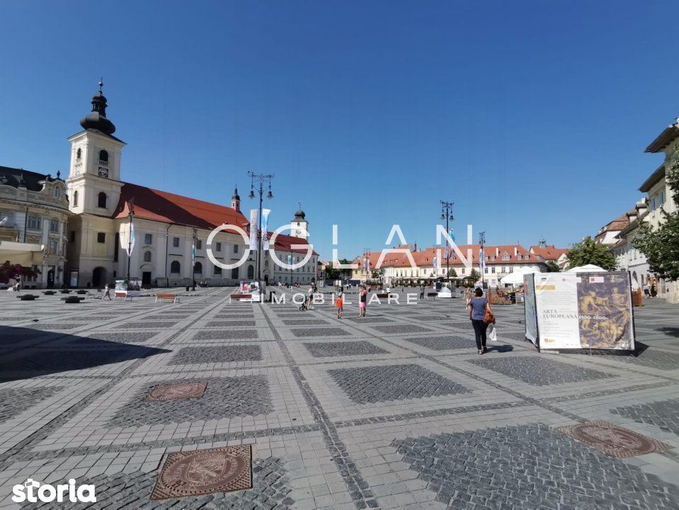 Spatiu comercial sau de birouri de inchiriat in Piata Mare din Sibiu