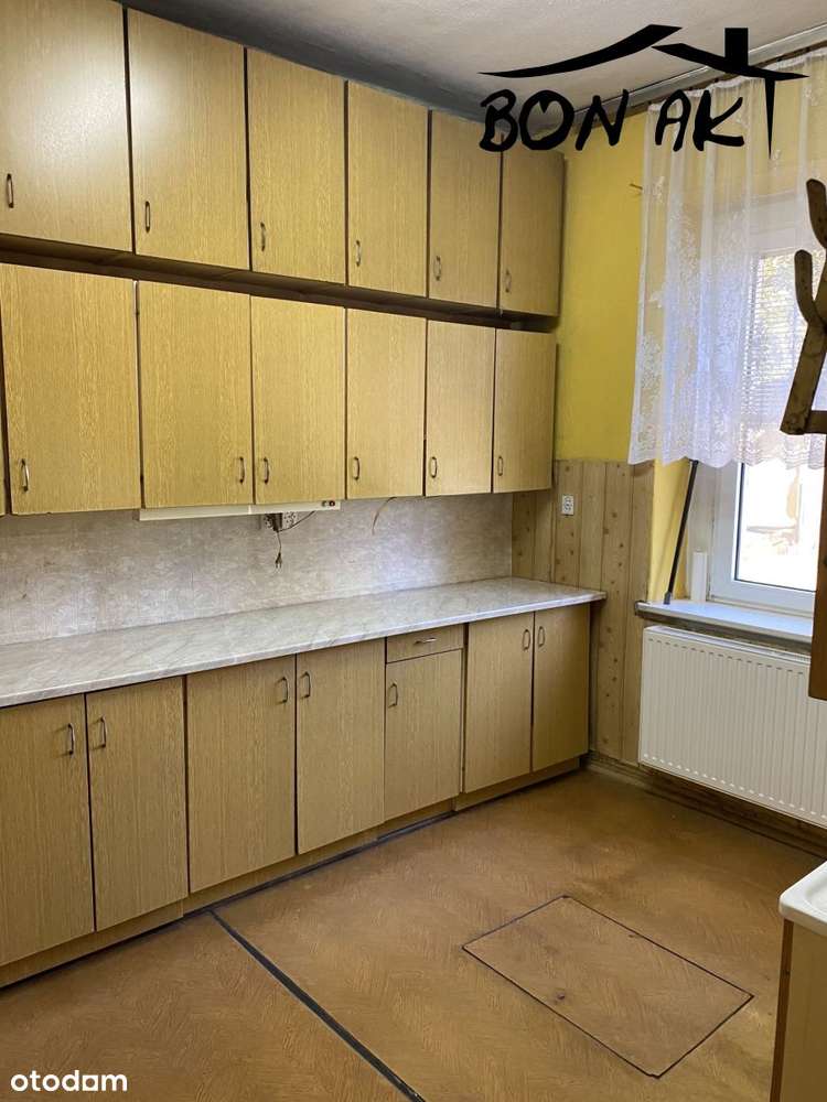 Dom z dużą działką-8