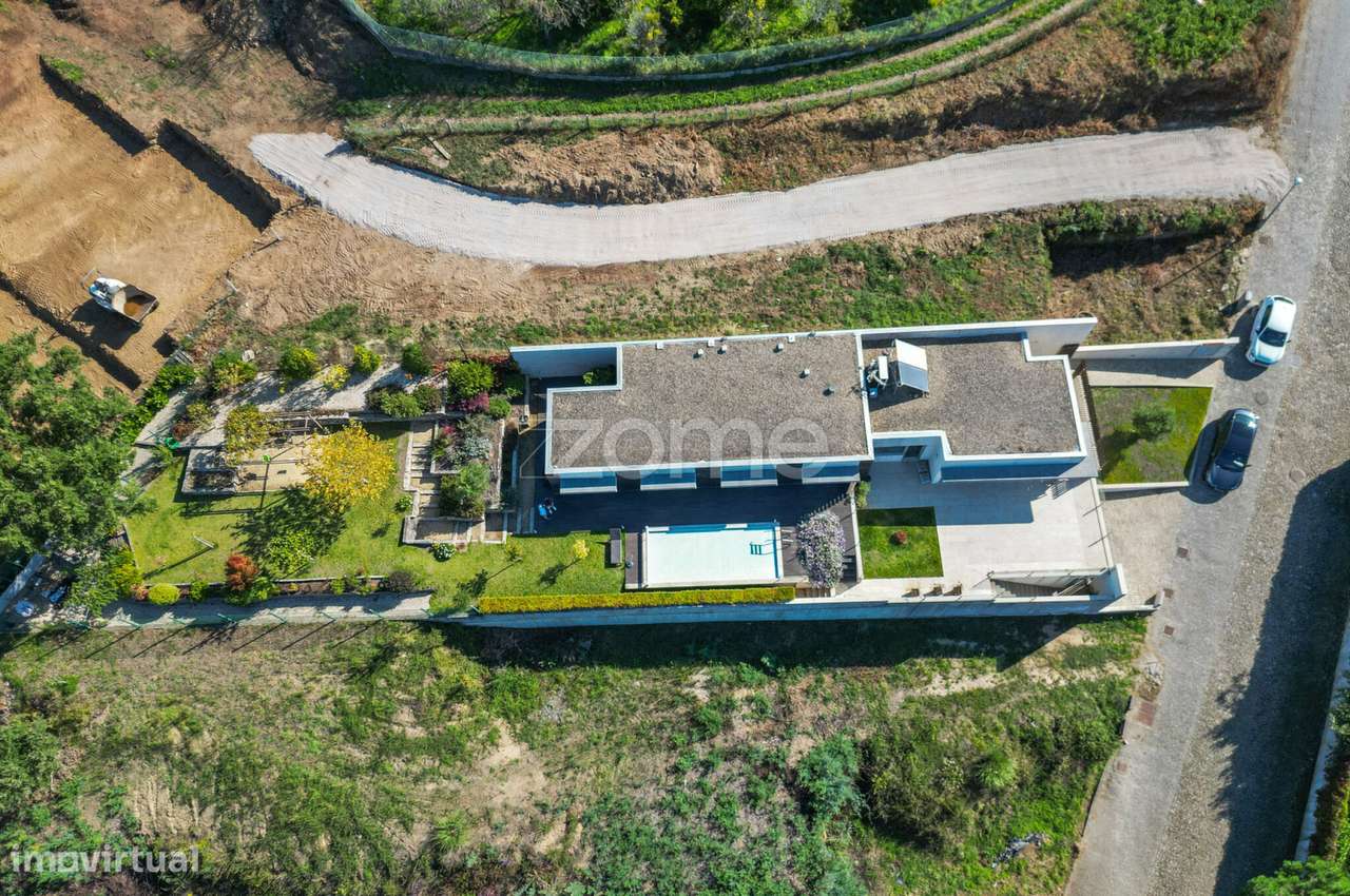 Terreno para moradia térrea com piscina em Vila Nova de Cerveira - Grande imagem: 2/18