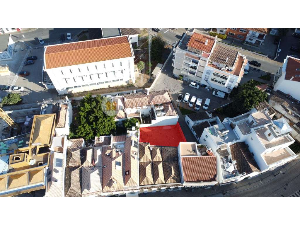Lote de Terreno no Centro Histórico de Tavira: Oportunidade Única p... - Grande imagem: 2/17