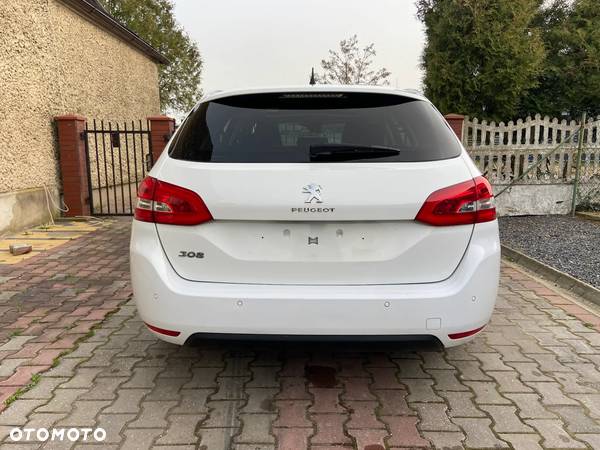 Peugeot 308 1.2 PureTech Allure S&S - 20