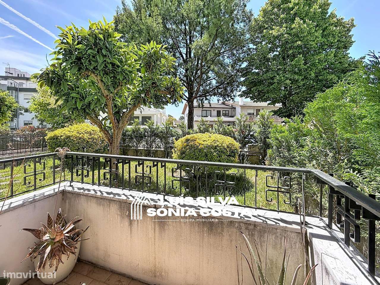Apartamento T3 c/ Jardim Privado, Terraço & Garagem Fechada –...-23