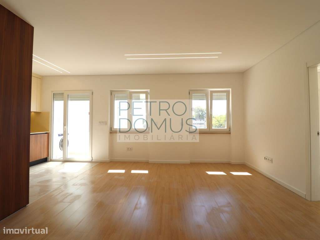 T2+1 EM PRÉDIO TOTALMENTE REMODELADO - ALMADA - VISTA CRISTO REI-8