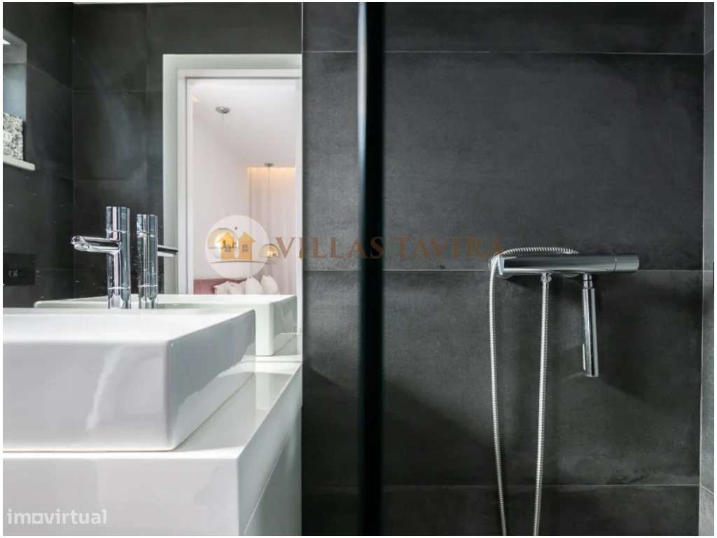 Moradia T3 de Luxo com Piscina, Vista Mar e Acabamentos Premium-50