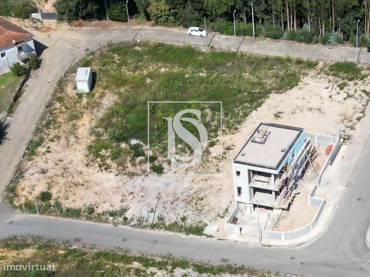Terreno em Foz do Sousa – construa a sua casa de sonho num local tranq - Grande imagem: 4/17