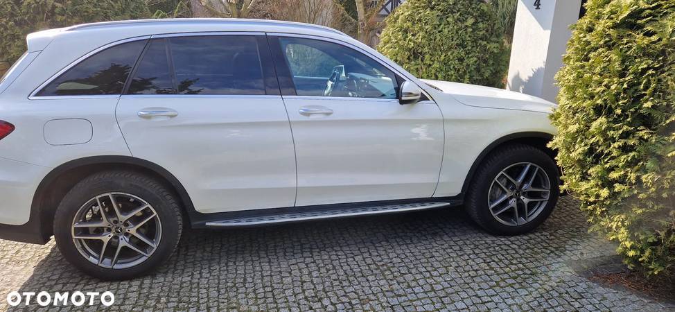 Mercedes-Benz GLC 300 4Matic 9G-TRONIC - 21