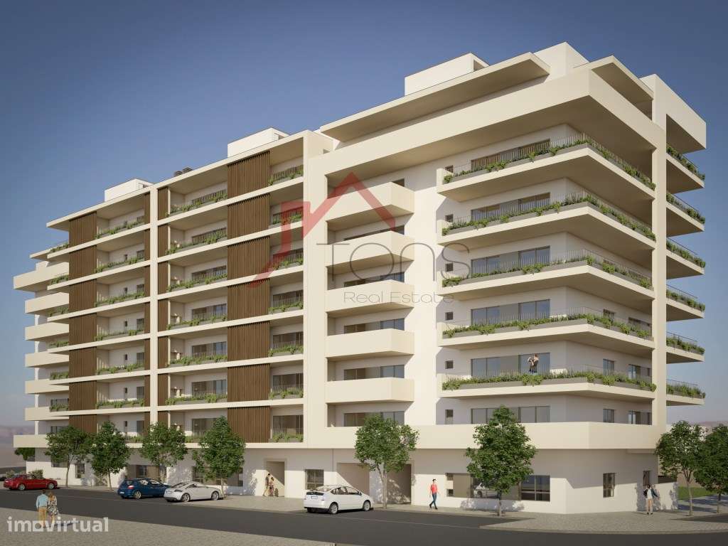 Apartamento T3- Amplitude, Conforto e Localização de Excelência Prédio-8