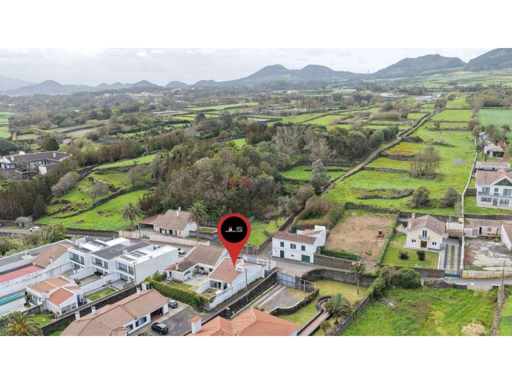 Moradia Térrea em Fenais da Luz: Conforto e Proximidade ao Mar-30