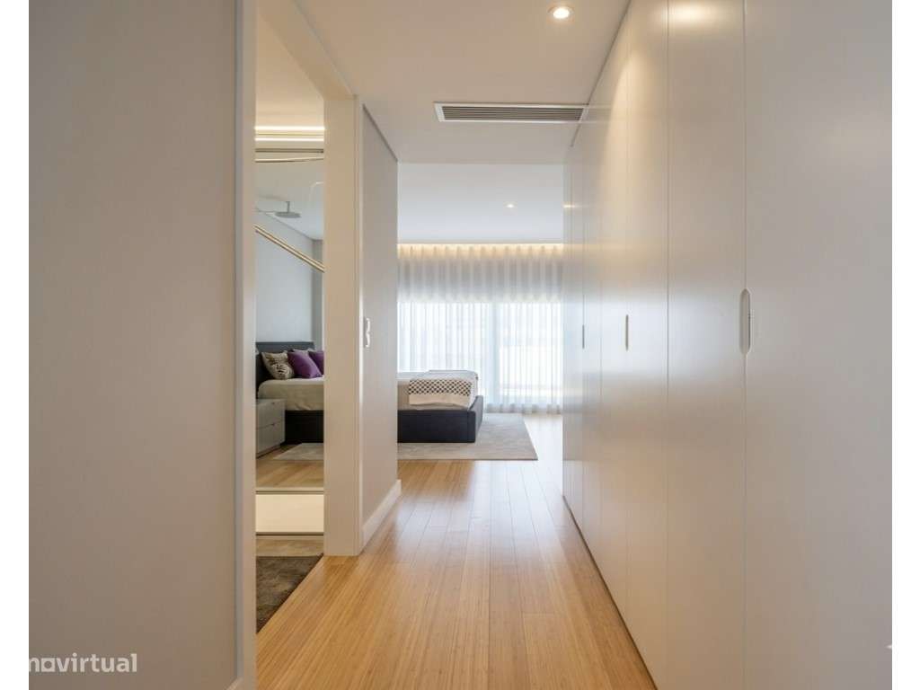 Penthouse T4 | Praça Velasquez | Terraço Privativo com Jacuzzi-11