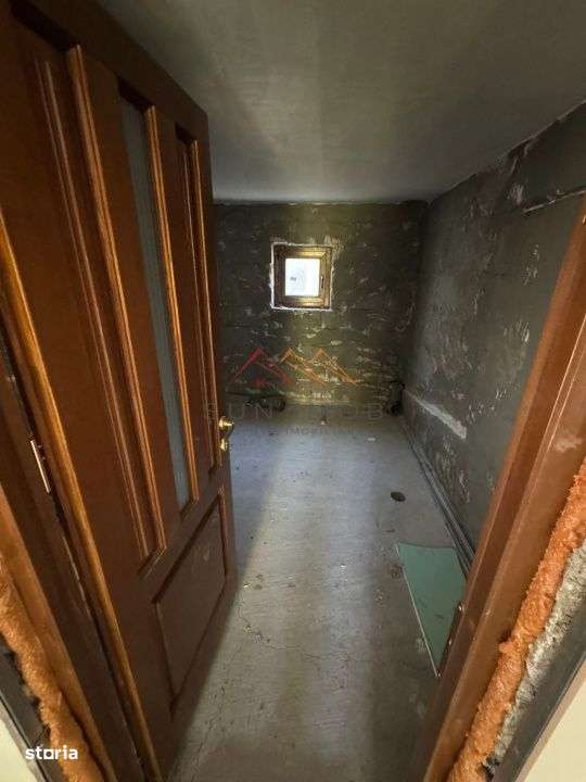 Vila S+P+E, priveliste deosebita, 6 camere, garaj, terasa, Cornu, PH-10