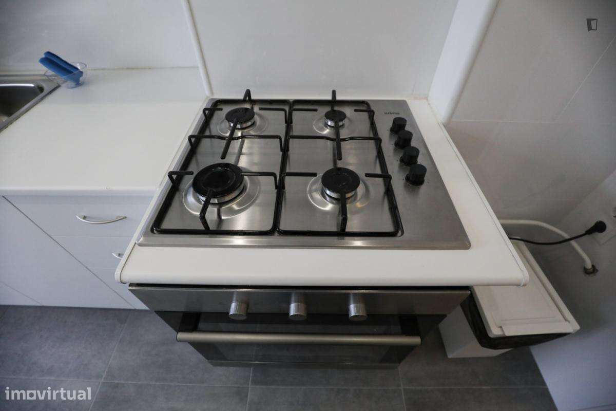 Quarto - localizado em Arroios Lisbon - Grande imagem: 4/46