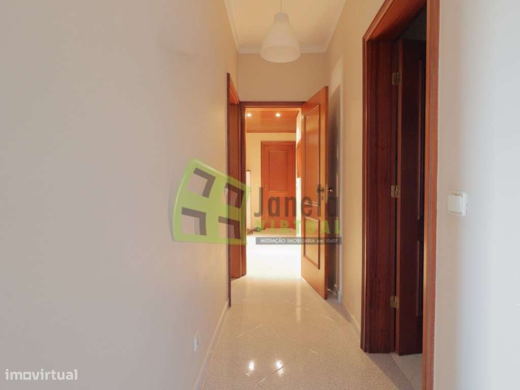 Apartamento T2 com Parqueamento | Vila Chã | Barreiro-9